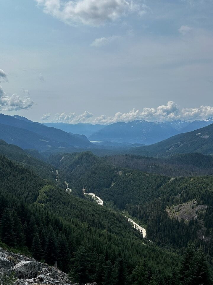 Mountainous view over the valley as we hike toward Watersprite Lake